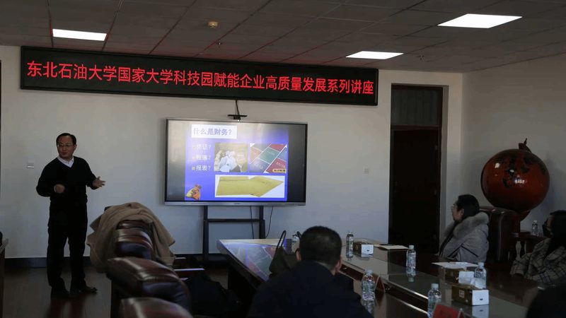 专利申请价格2025：揭秘影响专利申请费用的关键因素**